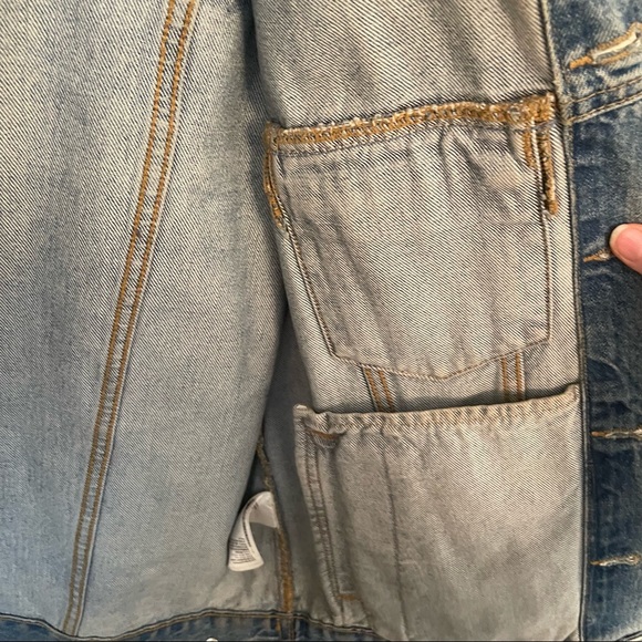OPEN TO OFFERS H&M Light Blue Denim Jacket - Picture 6 of 7